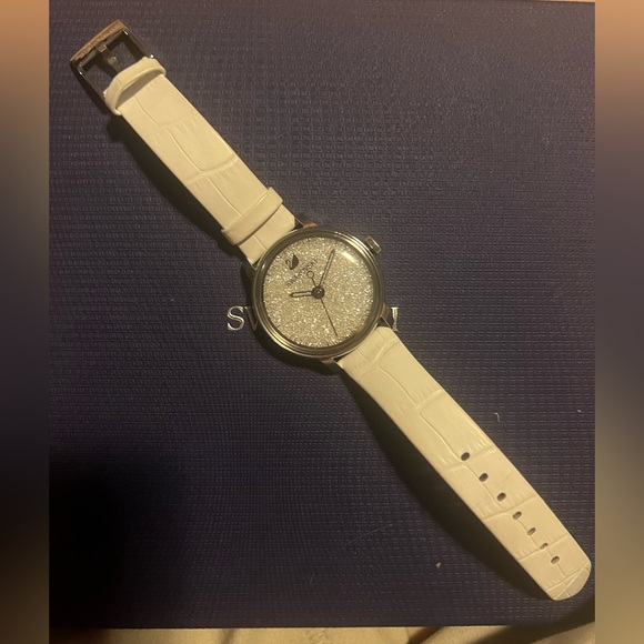 Swarovski SWISS MADE Watch White Crystalline Hours 5295383 - Picture 9 of 13